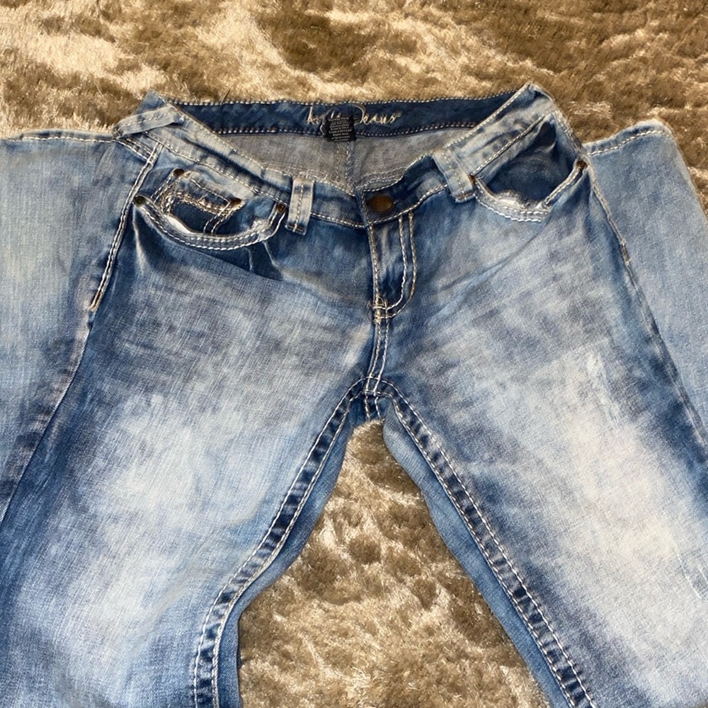 Ariya Jeans